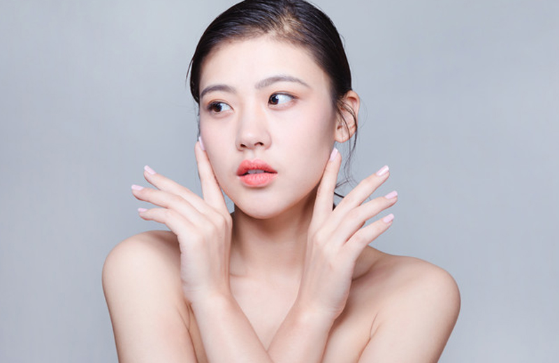 足部皮肤粗糙开裂怎样改善,怎样改善皮肤暗黄粗糙长斑