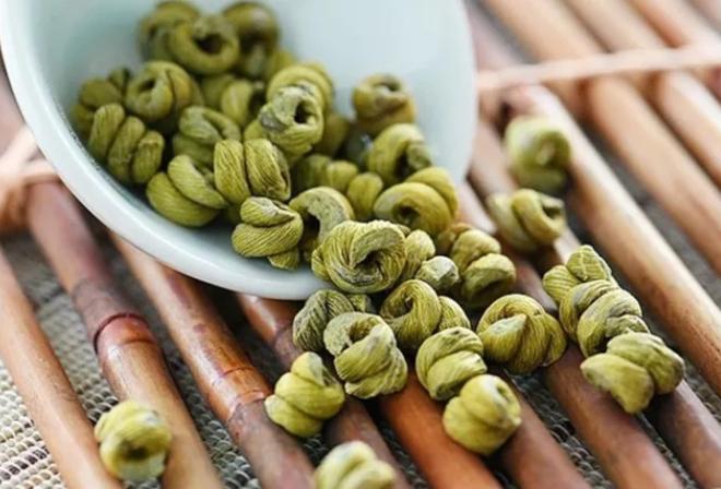 石斛的正确吃法及功效,石斛的功效新鲜的石斛怎么吃