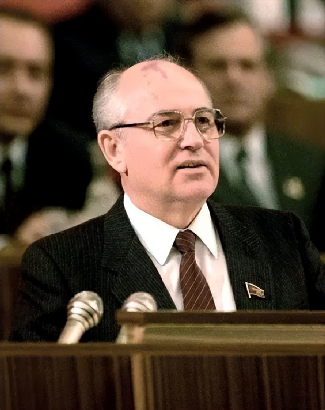 戈尔巴乔夫为什么对苏联这么好,戈尔巴乔夫对苏联的功过如何