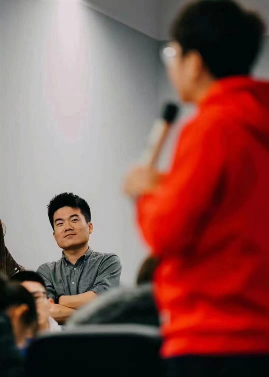 董宇辉现在在新东方的地位 (新东方董宇辉成名之路)