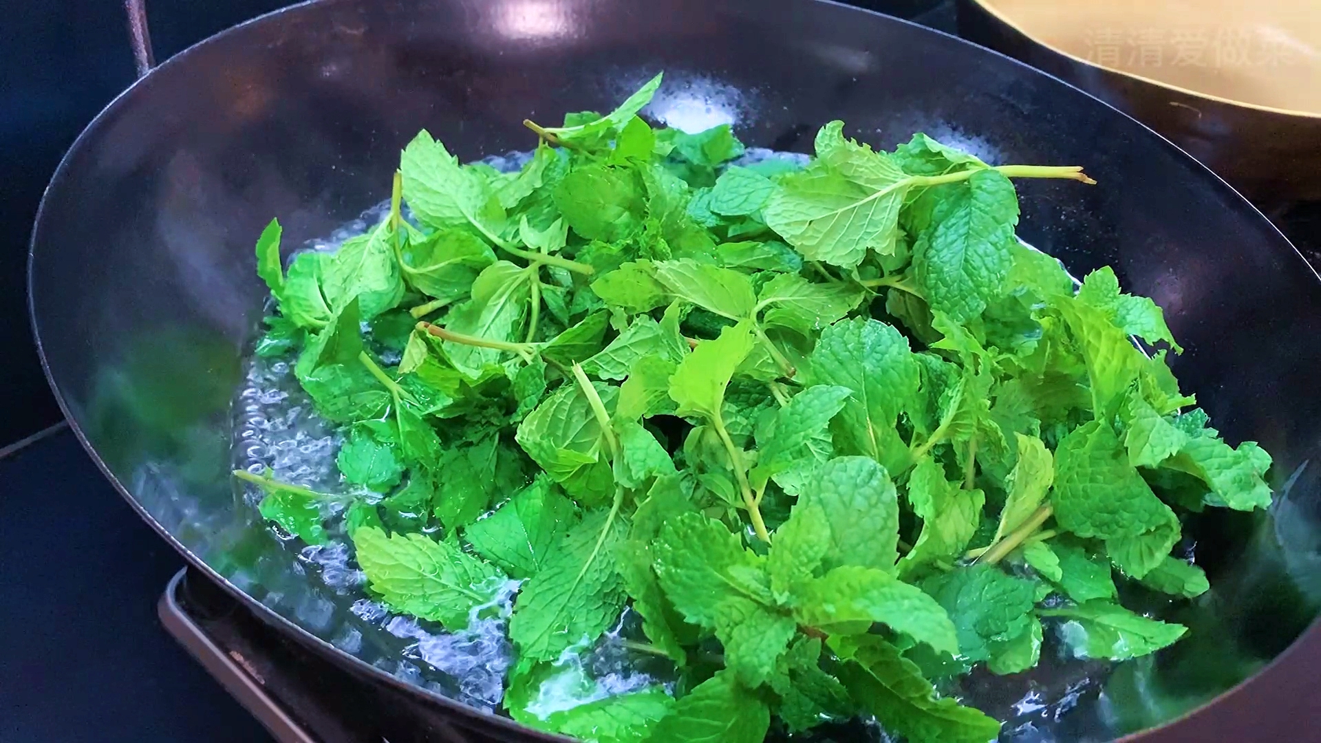 不同种类薄荷的作用和功效有哪些,薄荷种类及功效与作用