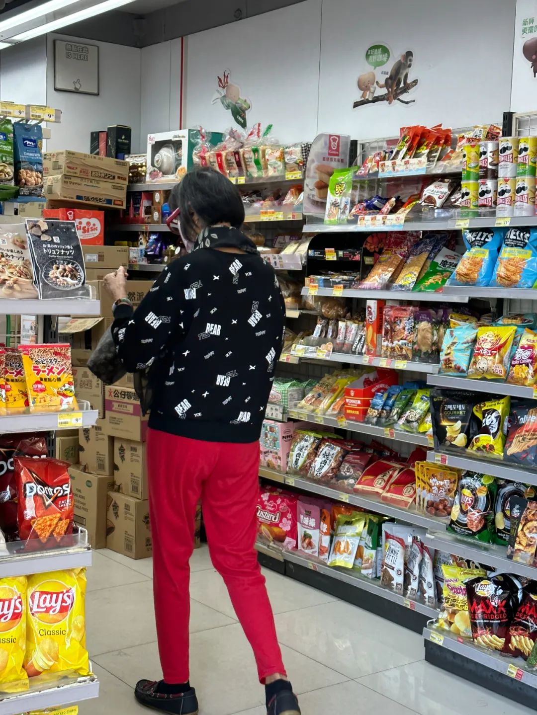 港商铺市况现曙光一线地段人气回升