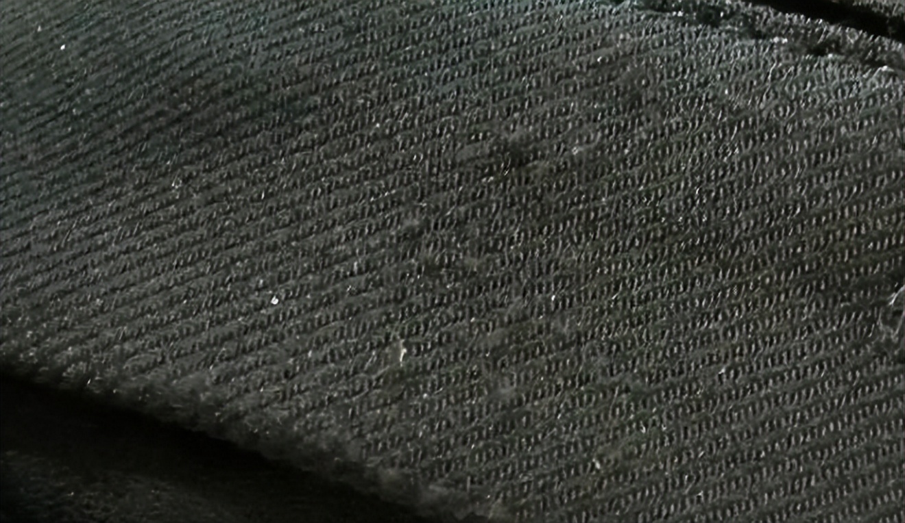 新衣服怎么防止衣服起球,夏季衣服磨起球怎么处理