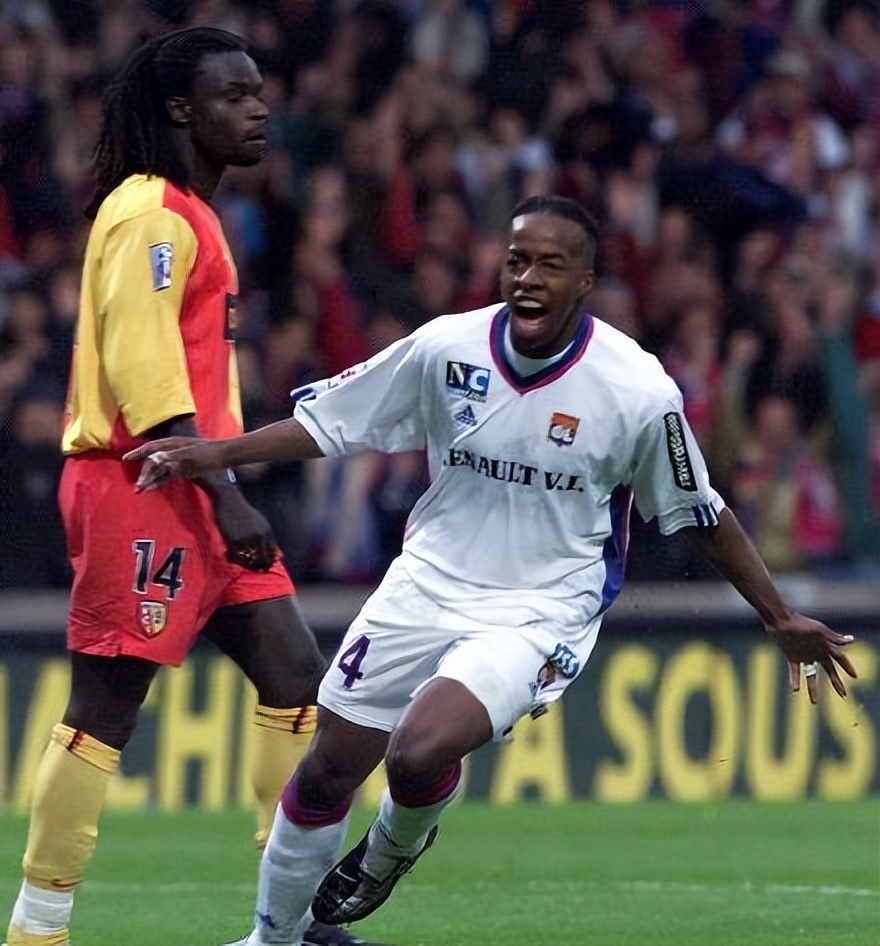 欧洲五大联赛积分破百的球队,欧洲五大联赛冠军和降级悬念