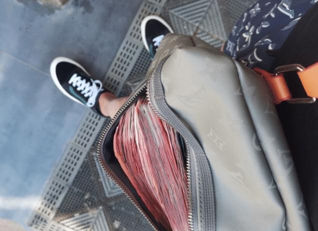 新买的板鞋质量好吗,新买的板鞋气味很重质量好吗