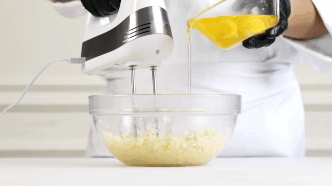 酥皮泡芙烤出来有点塌是怎么回事,泡芙不脆出炉后还塌什么原因