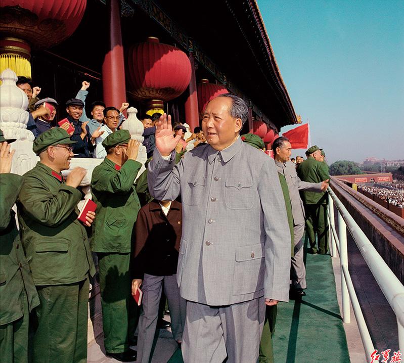 历史剧海瑞罢官事件,海瑞罢官历史剧发表时间