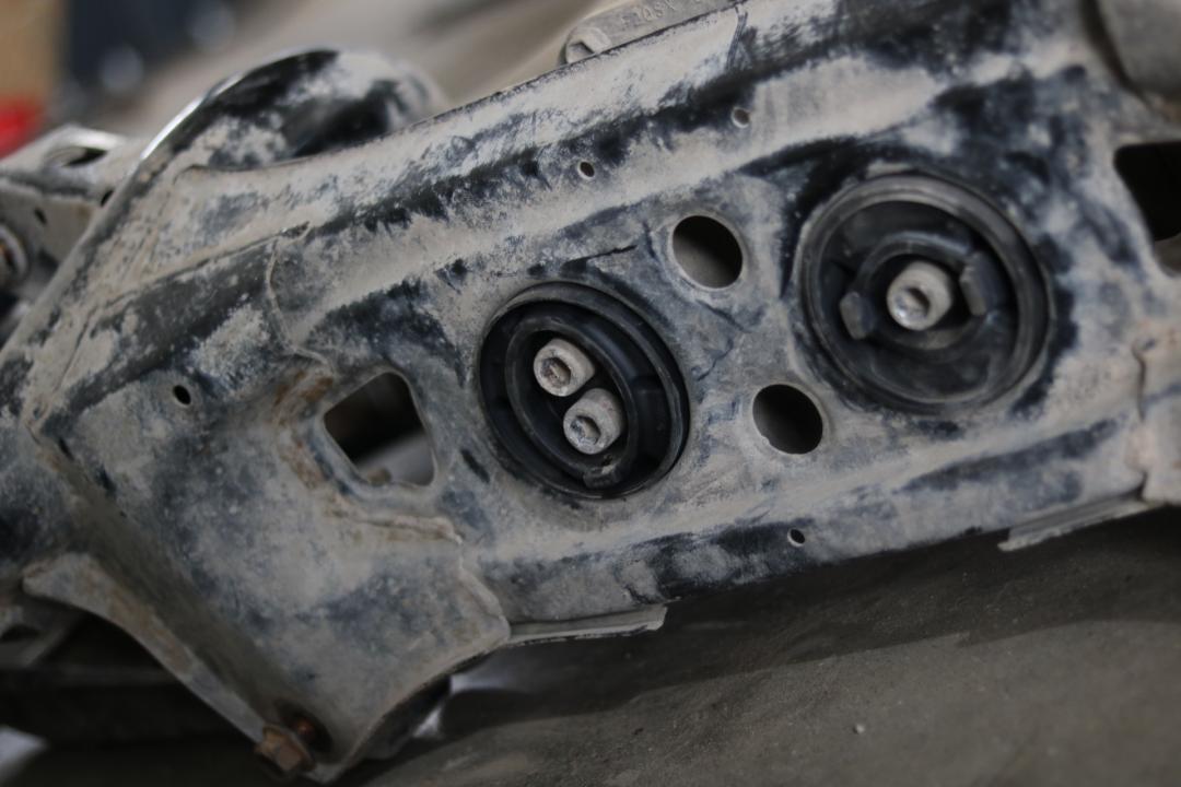 皇冠3.0经典老车翻新复活视频,丰田皇冠13代翻新