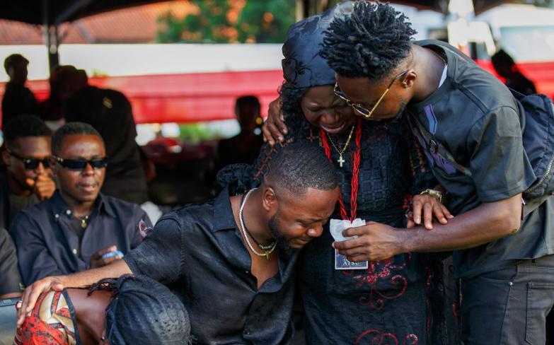 加纳最有名的足球明星,加纳的足球明星受伤