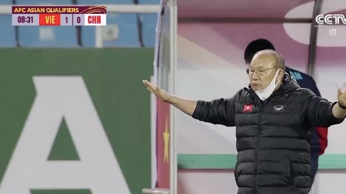 中国vs越南直播范志毅的表情,范志毅被完爆的比赛视频
