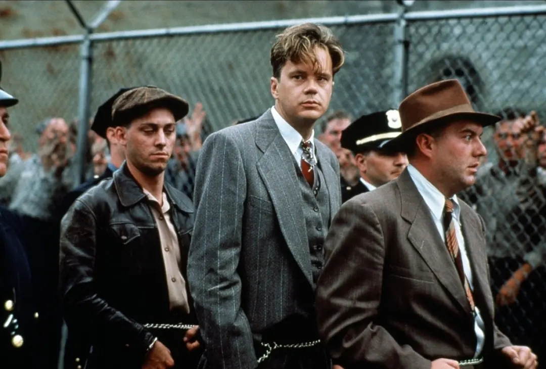 8部熬夜也要看完的高分电影推荐,推荐一部看了让人流泪的电影