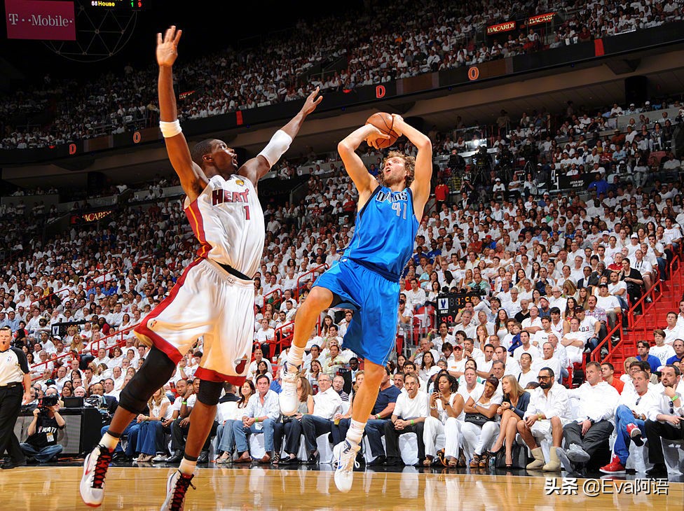 一人一城诺维茨基,诺维茨基球衣退役时间