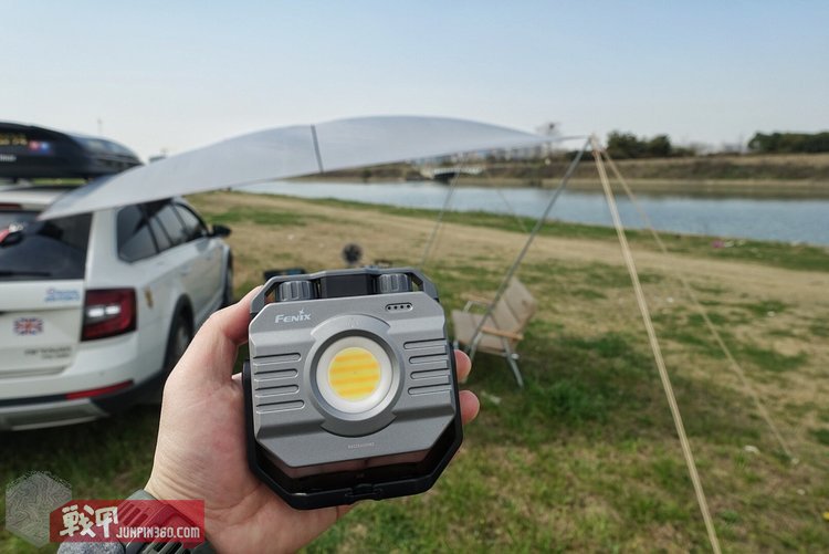 fenixcl28r露营效果,全能多用fenixcl28r多功能户外灯