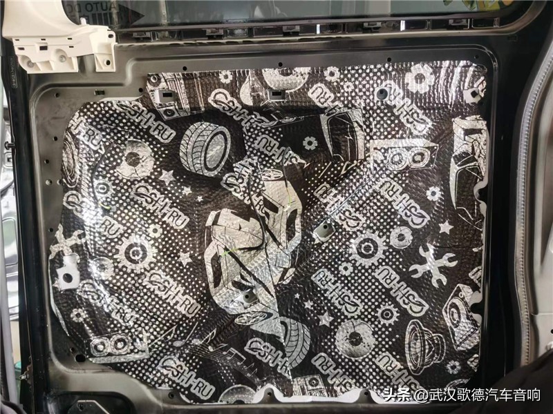 威霆隔音降噪改装,奔驰威霆汽车隔音降噪