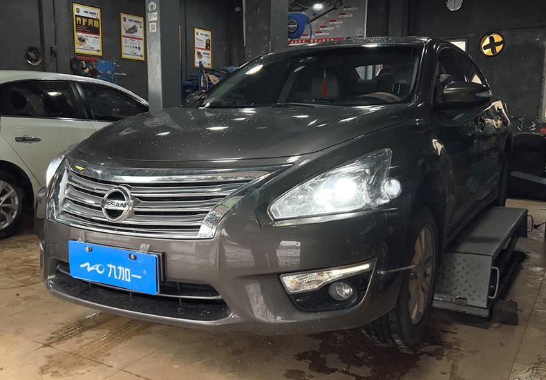 天籁改装几何光束大灯,2012款天籁更换led大灯