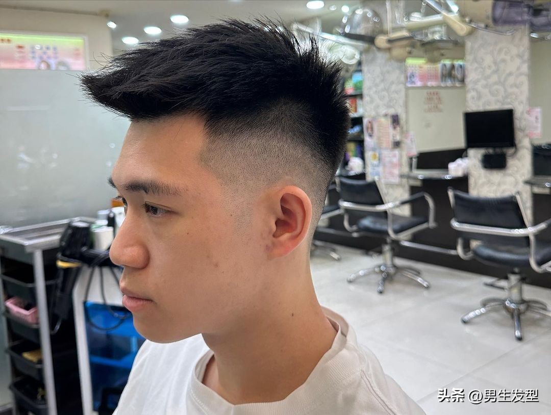 男生适合剪什么发型不要寸头,男生如何剪一个适合自己的发型