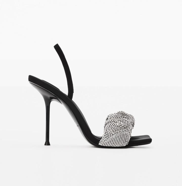 辣妹最爱的亚历山大王变了！时尚的尽头是快手？