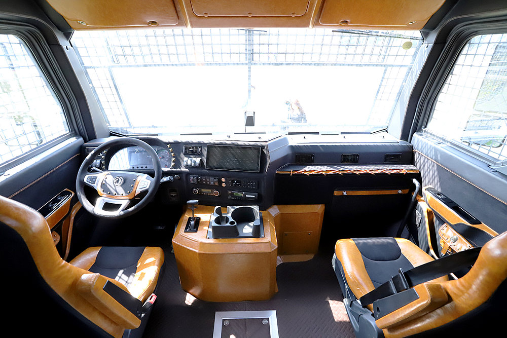 性能怪兽全地形越野,性能怪兽越野车