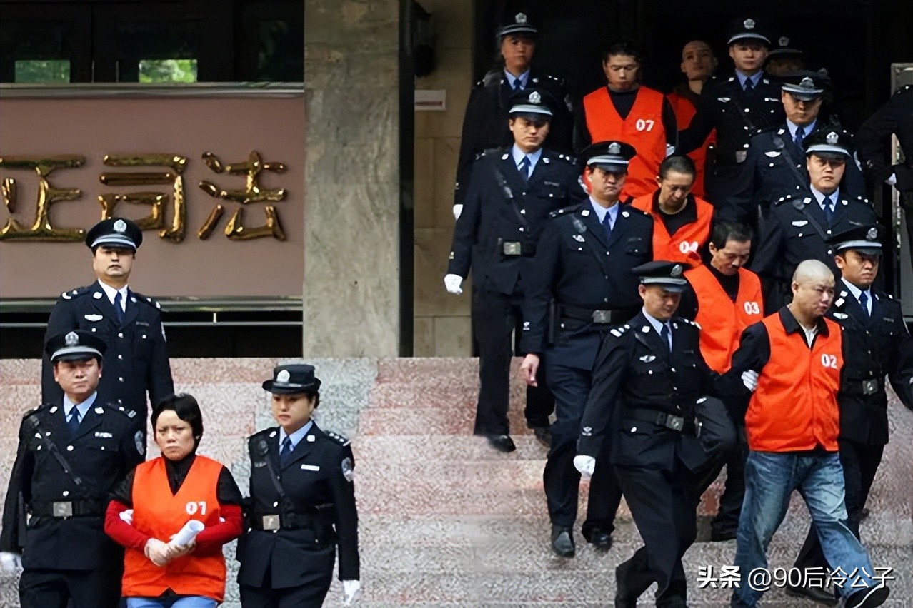 贪污判死刑死缓终身监禁的区别,到底是死刑残忍还是终身监禁残忍