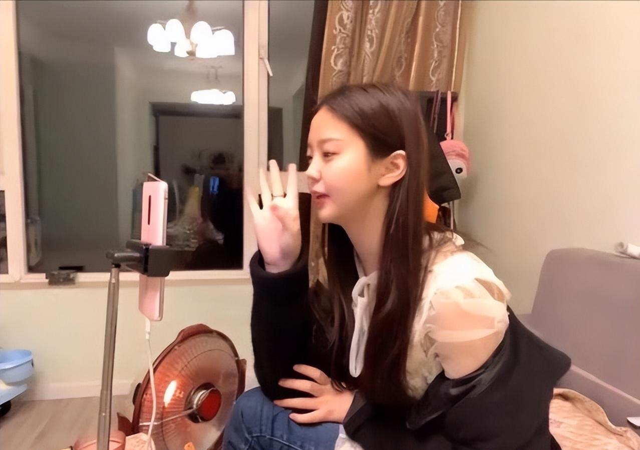 网红富婆租车拍视频装有钱人,养豹的富婆