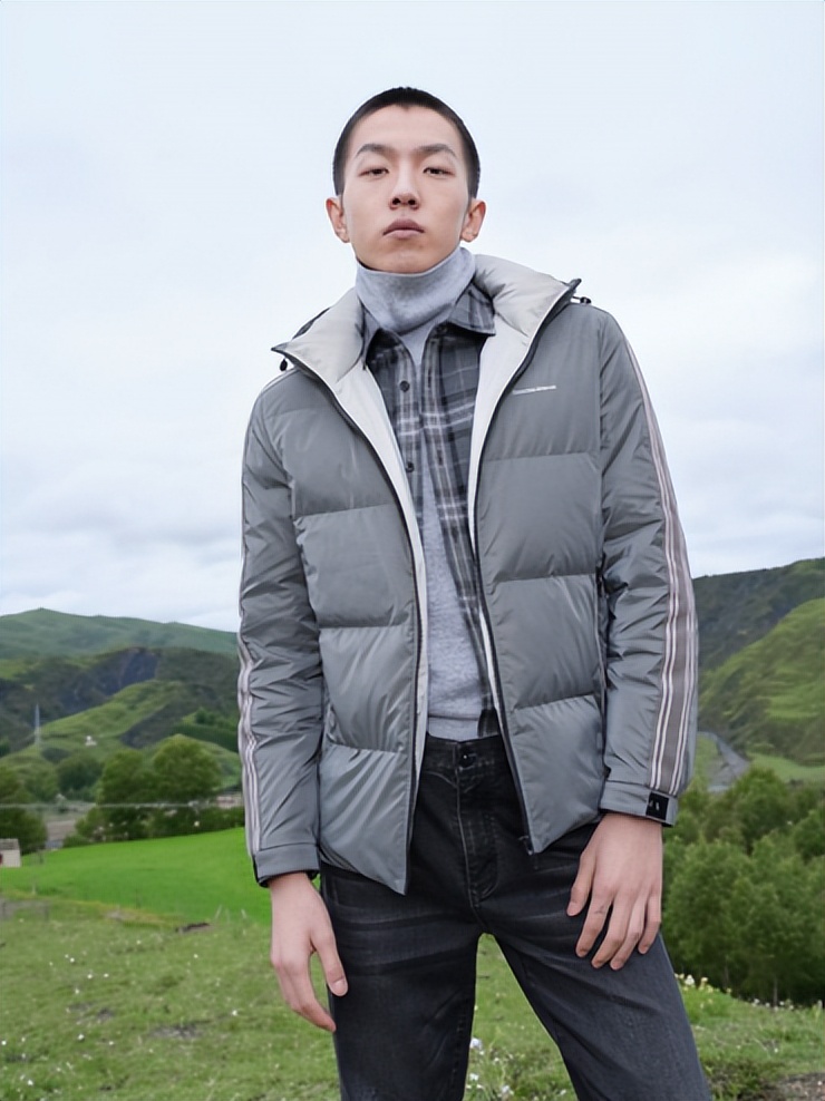 「昆仑胜境」与狼共舞发布2022秋冬系列