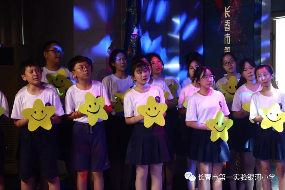 小学毕业典礼的超燃视频,最棒的小学毕业典礼