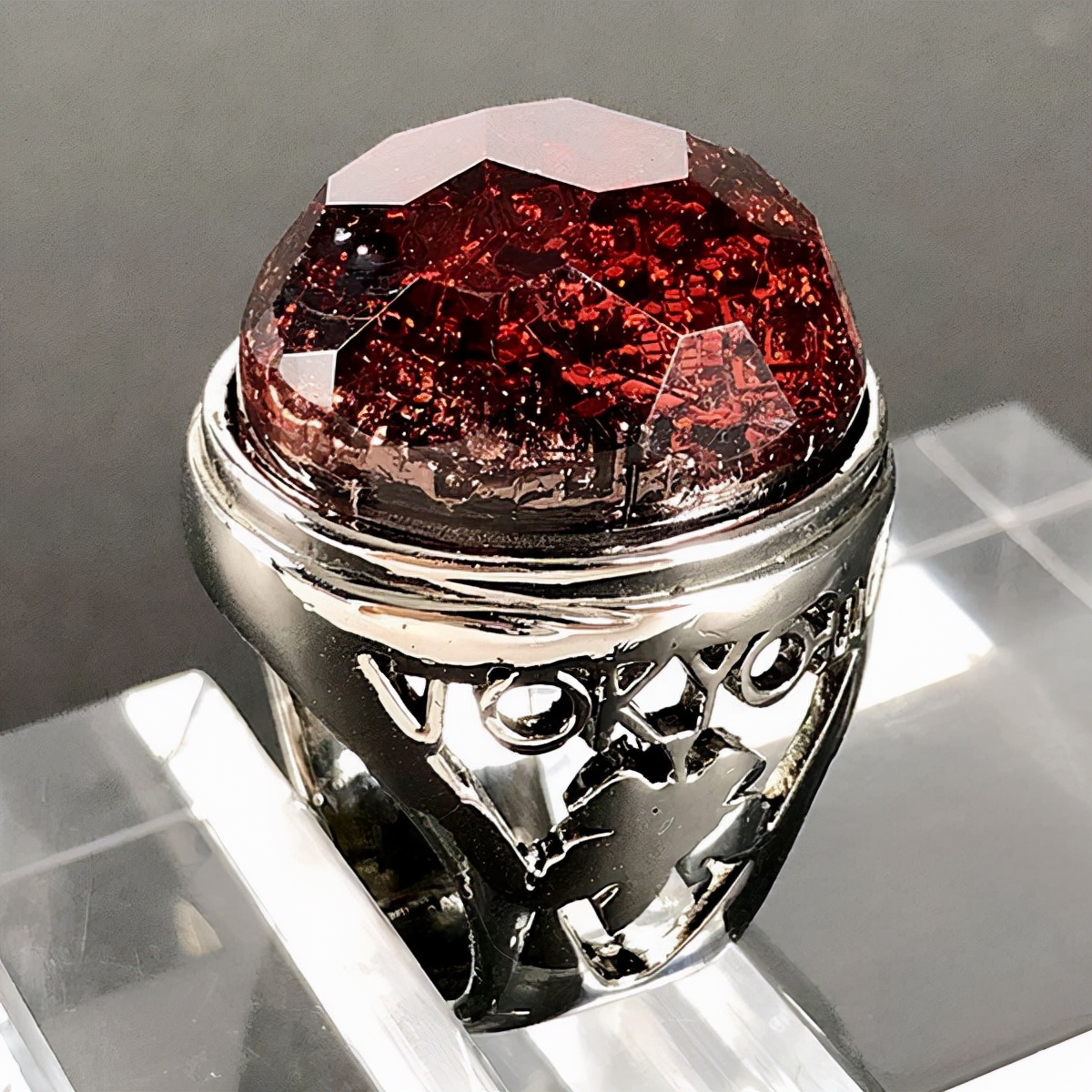 模玩动漫周边店铺,eva模玩100元