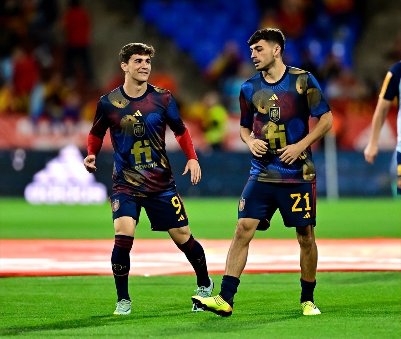 18年世界杯姆巴佩与c罗对决,c罗告别世界杯姆巴佩