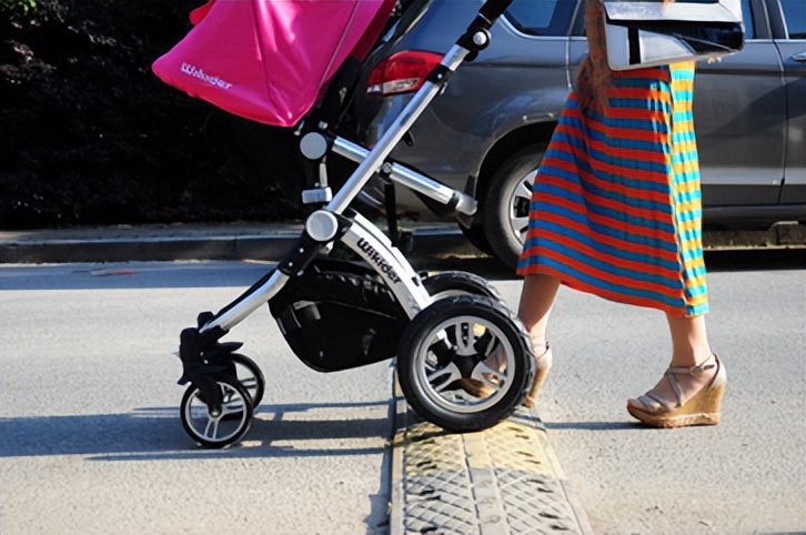 婴儿车前十大品牌,婴儿车十大品牌排行榜