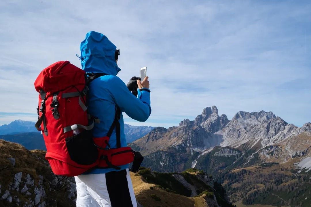 八千元的冲锋衣,冲锋衣八千