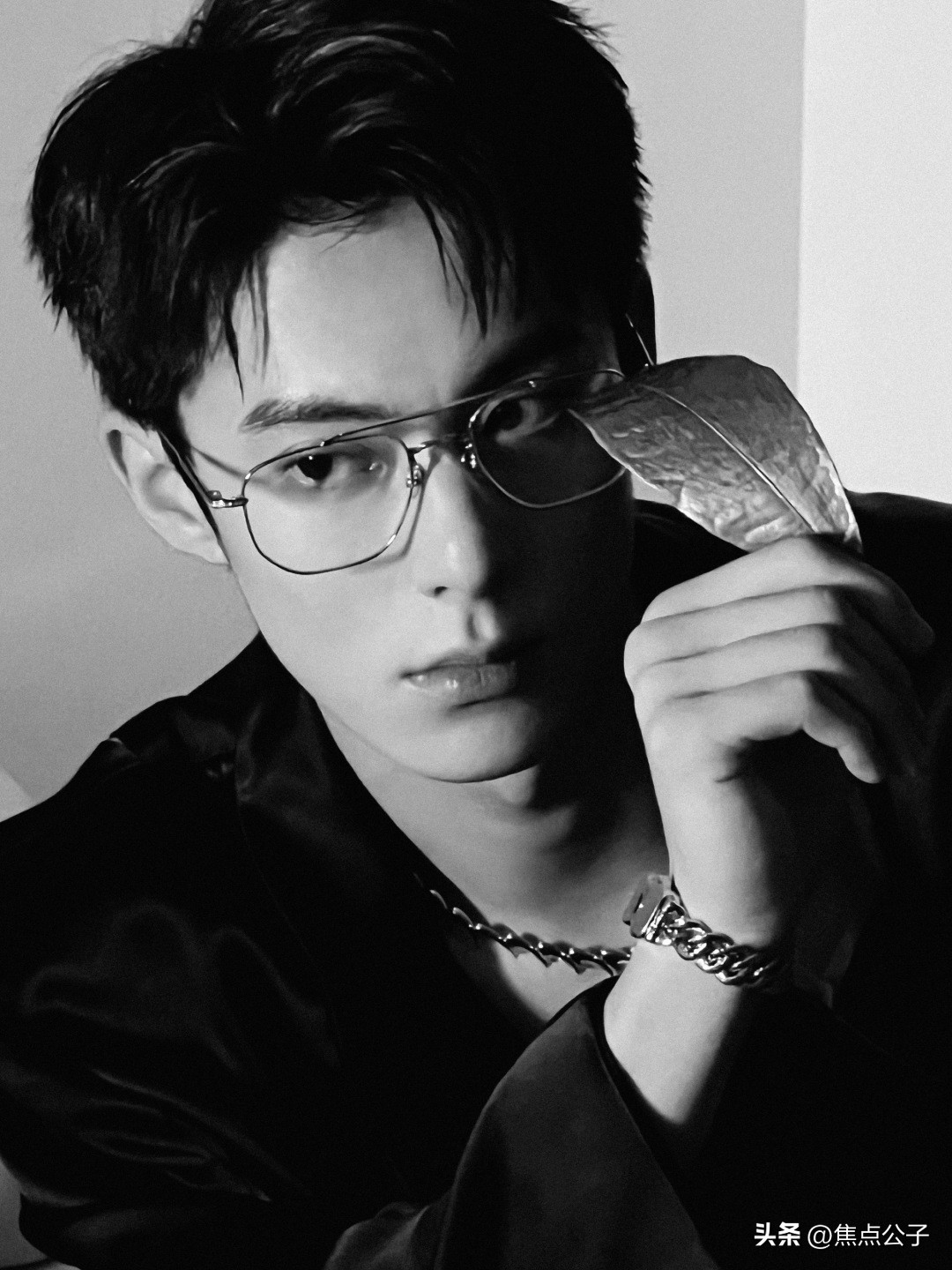 王鹤棣凭苍兰诀一夜爆红,王鹤棣凭借苍兰诀涨粉多少万