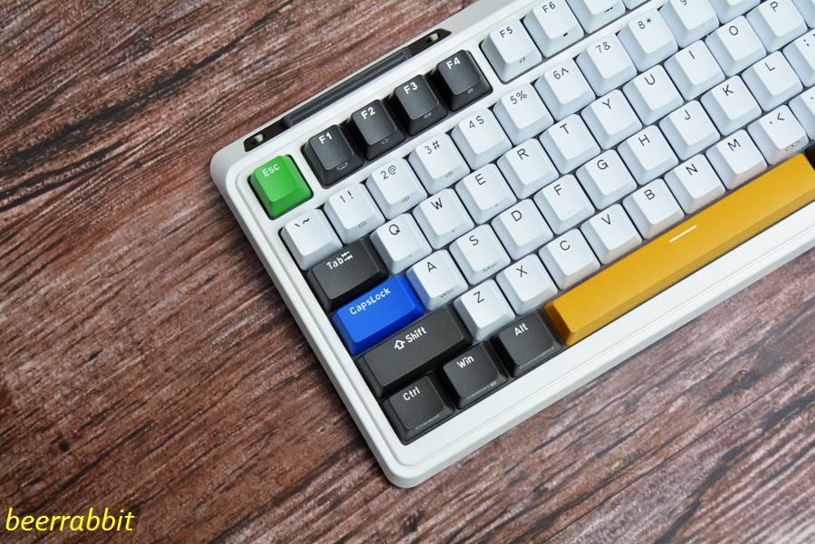 强上加强珂芝K75三模机械键盘与TTC钢铁轴的联合