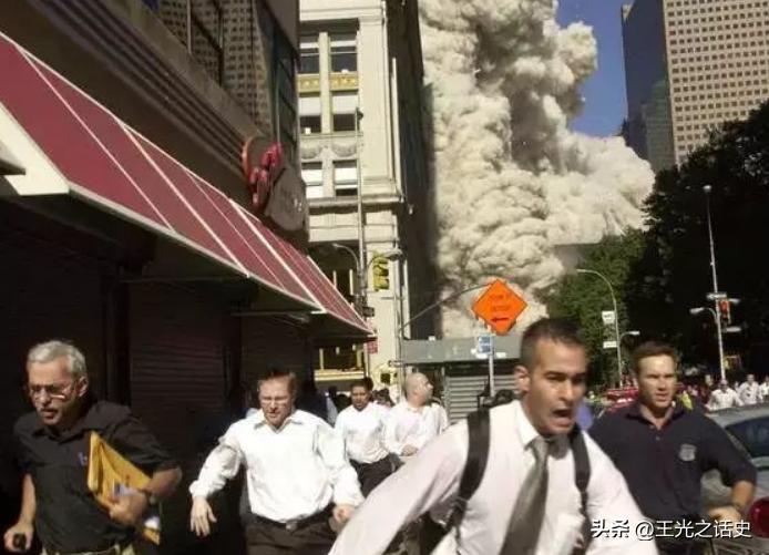 我不为911哭泣，因为我不是美国人；我也不会嘲笑911，因为我是人