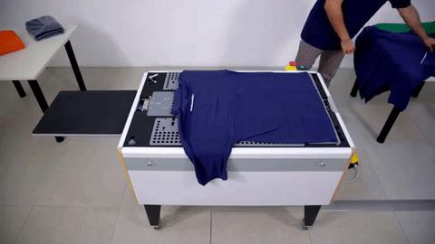 坐高铁遇到旁边老阿姨脱鞋,坐高铁遇到旁边阿姨脱鞋