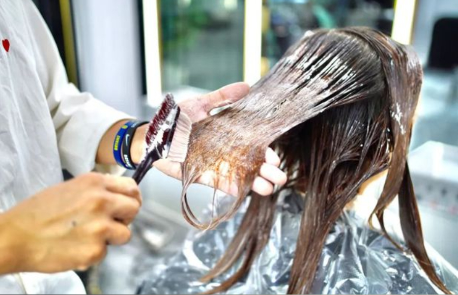 头发毛躁蓬松做软化好还是拉直好,头发烫的不好看拉直好还是软化好