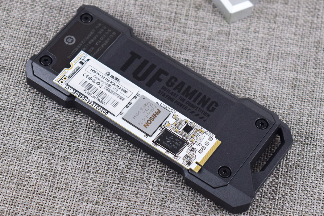 华硕tuf硬盘盒散热怎么样,华硕tuf铠甲固态硬盘盒