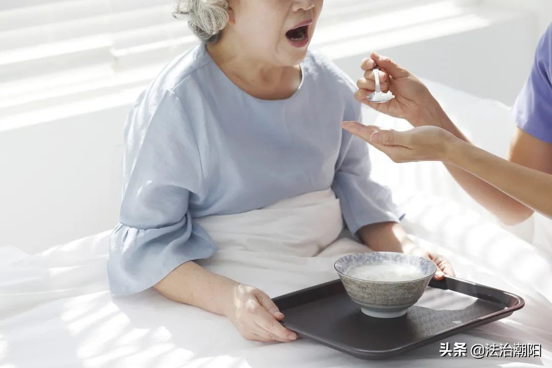 异物卡喉海姆立克急救法,异物卡喉海姆立克急救法正确步骤