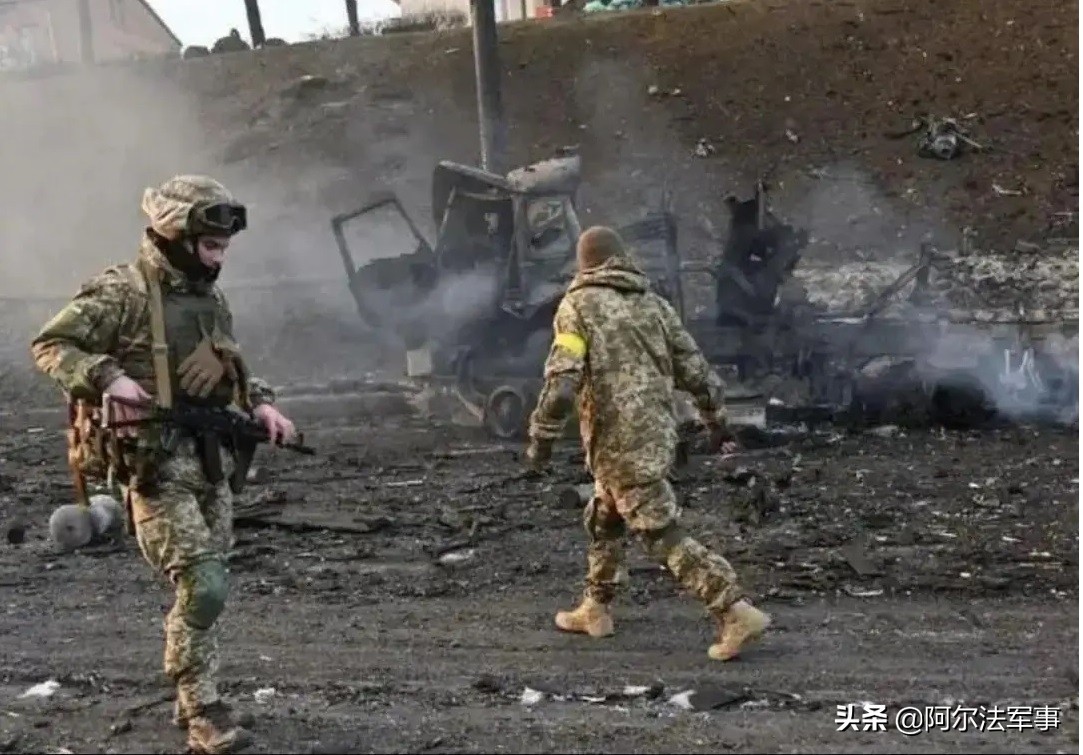 鸿蒙加油！谷歌把俄罗斯的安卓禁了，俄企转投中国手机操作系统