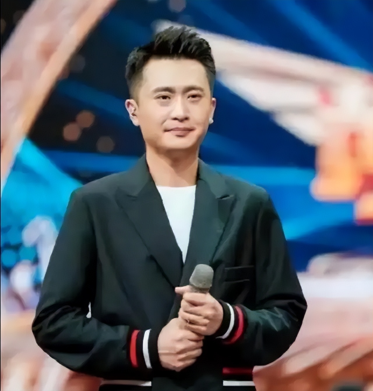 杨帆和妻子李枫哪年结的婚,杨帆妻子李枫简介