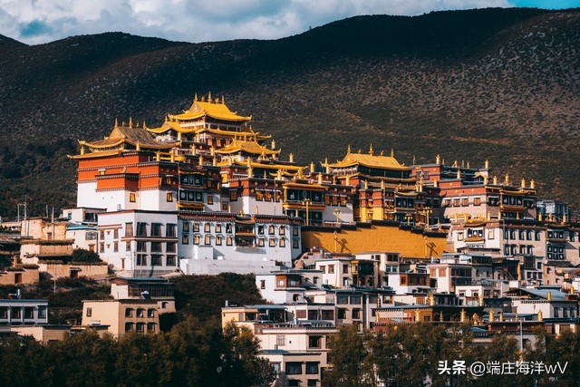 到云南昆明旅游必去的景点有哪些,云南香格里拉旅游攻略必去景点