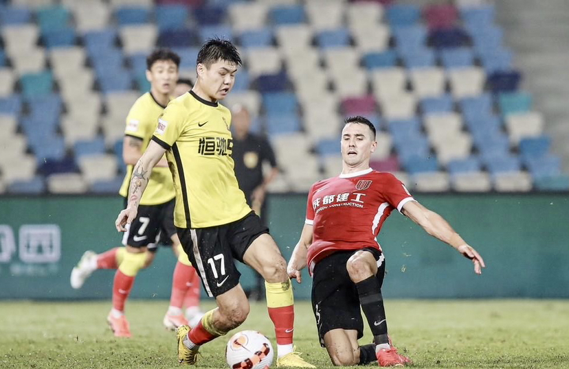 天津津门虎赛季首败于根伟,于根伟和郑智关系好吗