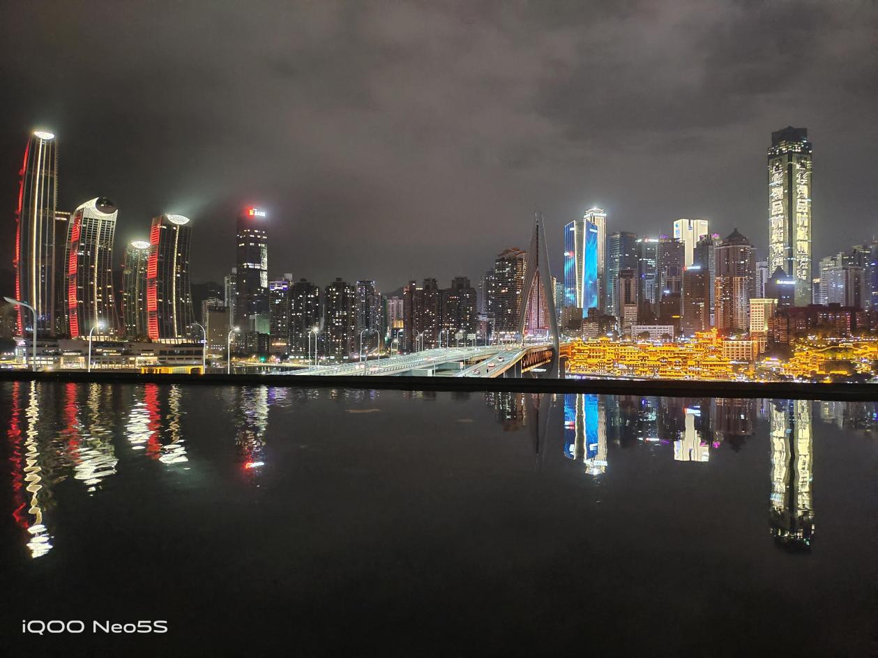 iqooneo5se和iqooneo5s区别,iqooneo5s详细评测
