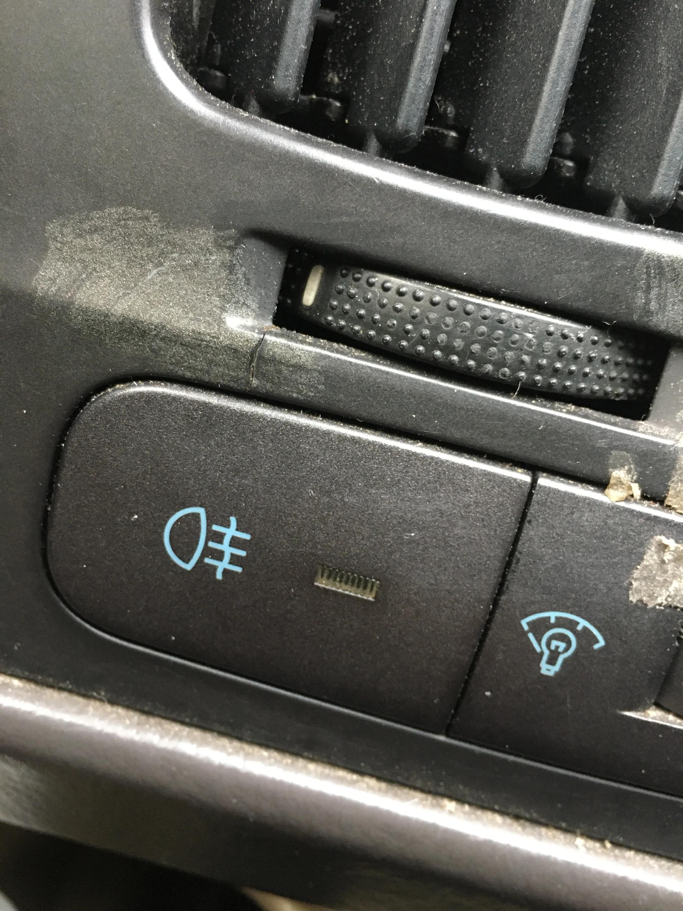 汽车灯光怎么调左右,汽车灯光怎么打开