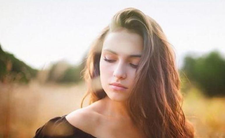 女人要的幸福和钱没有关系,女人要的幸福跟钱没关系