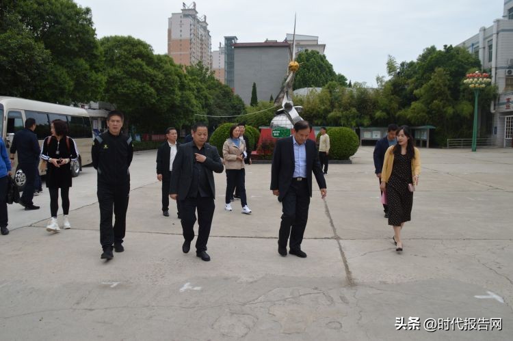 闃冲厜浣撹偛鏍″洯瓒崇悆,闃冲厜浣撹偛鏍″洯瓒崇悆姣旇禌