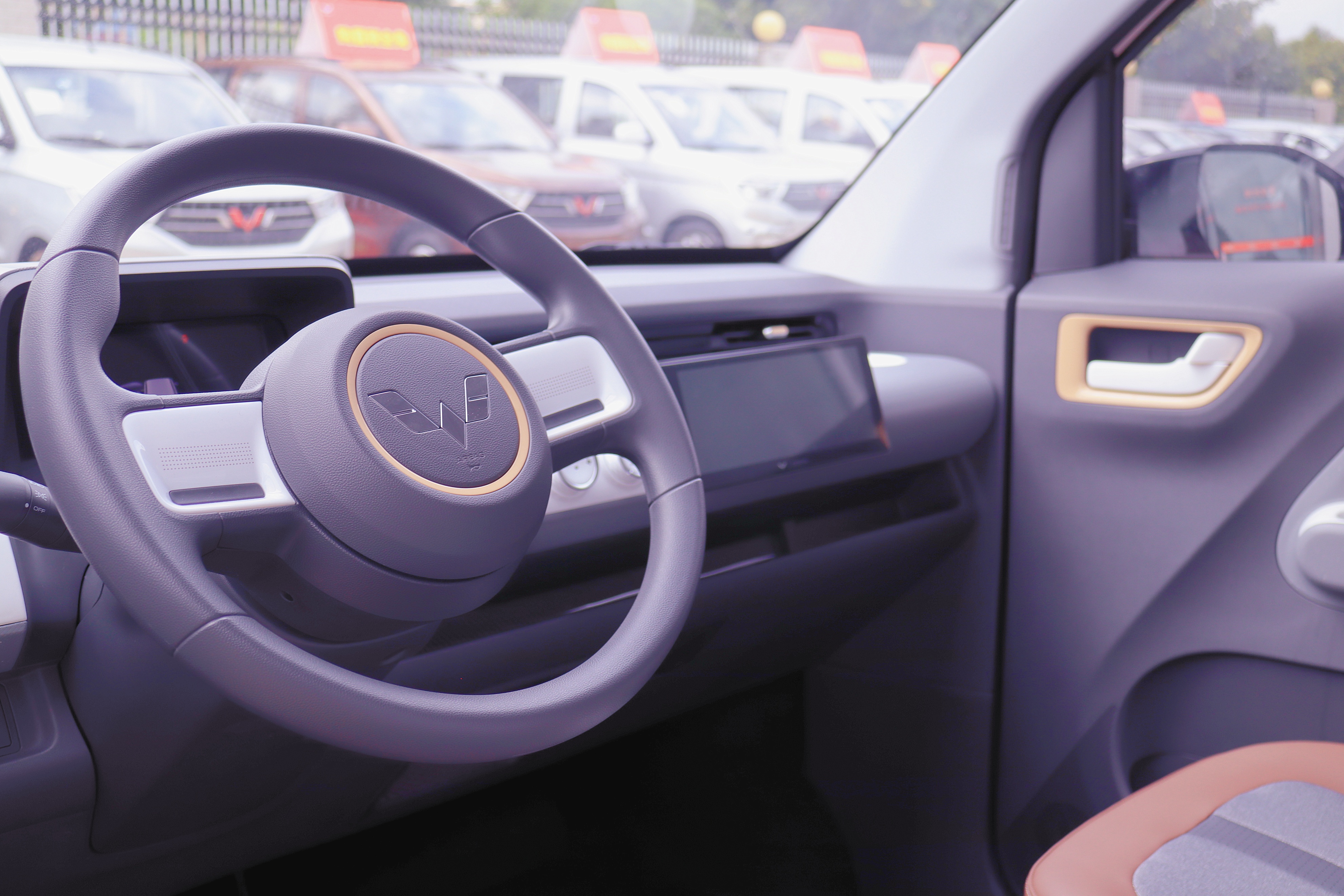 五菱迷你代步神车,五菱宏光minievgameboy驾驶体验