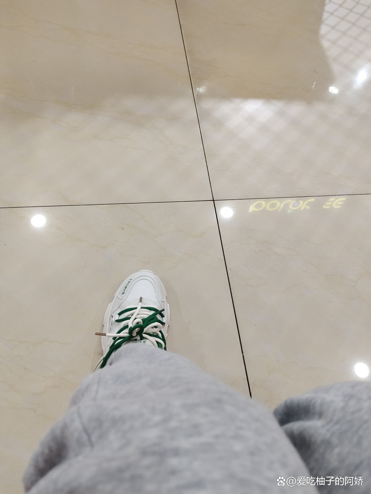 真的有人会买2千多的鞋子吗,你们买多少钱一双的鞋