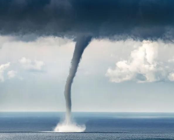 广州从化疑现龙卷风,广州从化龙卷风惊心动魄