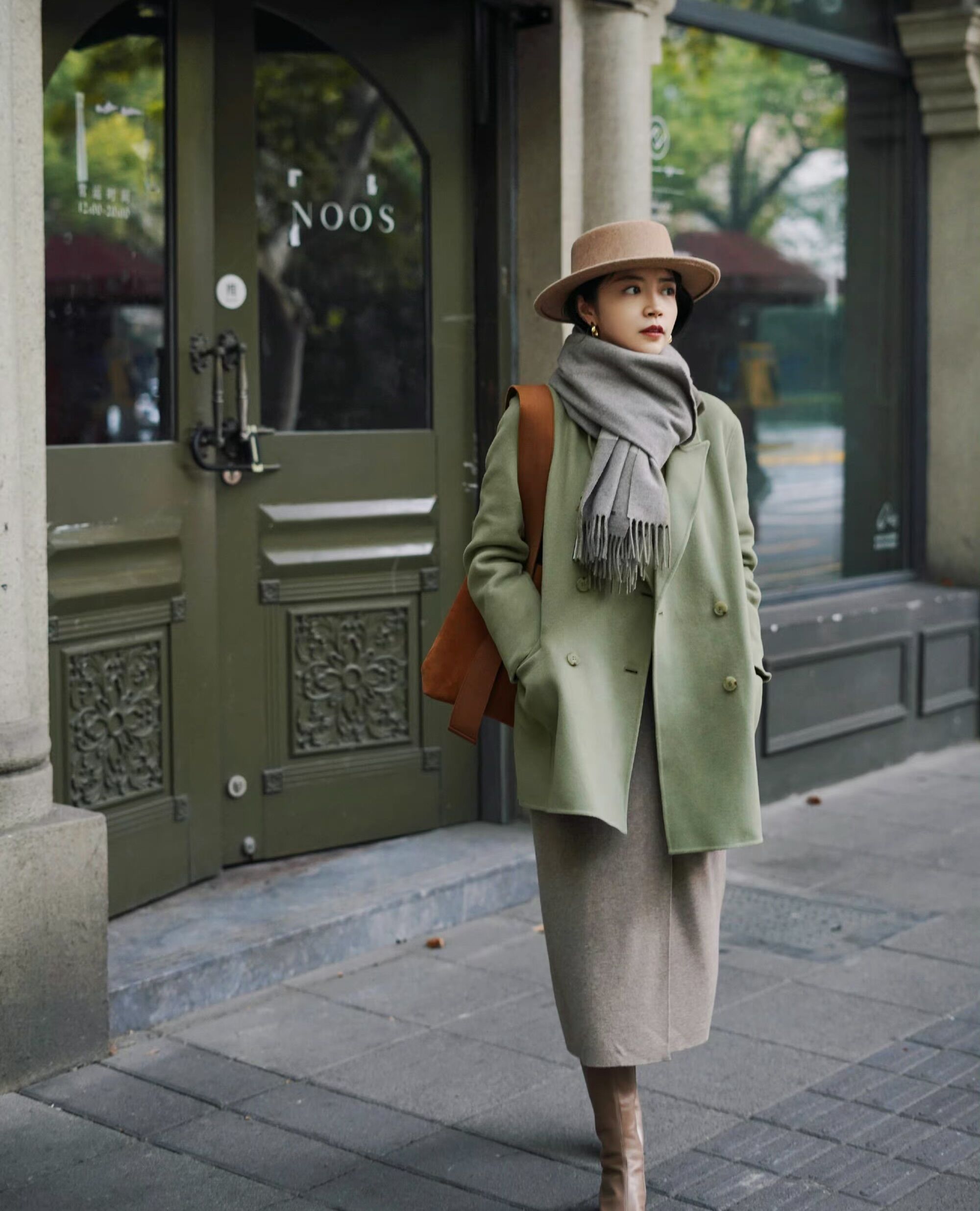 女人再懒别穿牛仔裤就出门,女人再懒也别穿连衣裙