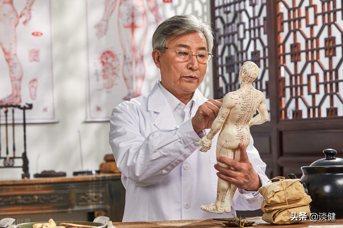 老年人脑血栓的最快消除方法,脑血栓急救最快的方法指尖放血